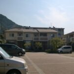 敷地内駐車場付近