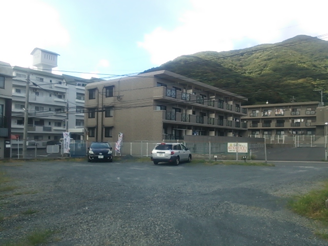 小倉南区湯川5丁目・月極駐車場