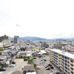 緑もよく目に入るメインバルコニーの眺望です!