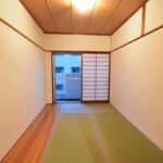 リビングに連なった和室・美しく改装済みです!