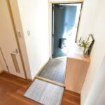 明るくゆとりある玄関ホール