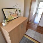 明るく清潔感のある玄関付近になりました!シューズボックス新品交換済みです♪
