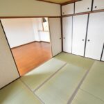 美しく改装済みの明るい6畳和室♪