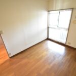 清潔感のある北側洋室です
