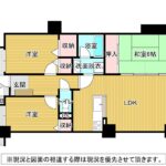 ゆとりあるアルコープ式玄関・収納充実の間取りです♪