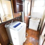 窓のある洗面脱衣スペース・室内洗濯機置き場