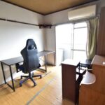 バルコニーに面した明るい4.5畳和室