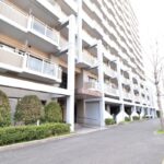 【外観写真】清潔感のある堂々とした佇まいのマンションです