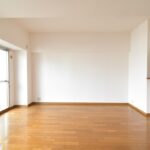 【居間・リビング】和室付近からリビングスペースの様子