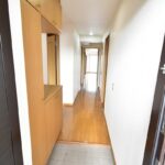 【玄関】清潔感のある明るい玄関廊下です！