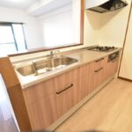 システムキッチン新品交換済みです♪