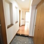 明るくゆとりある玄関ホール