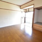 1階洋室は二面採光で明るい洋室です♪