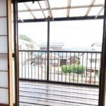 2階和室からバルコニーの様子