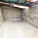 屋根付き車庫内の様子