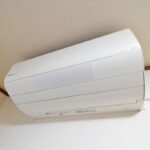 リビングエアコン付き・サービス設置品です。