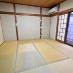 広めの開口部が特長的な1階８畳和室