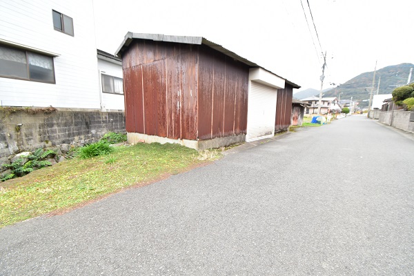 吉志3丁目売土地・木造倉庫付き