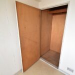 洋室・収納の様子