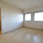 2箇所の開口部が特長的な洋室です♪