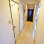 明るい玄関廊下です。