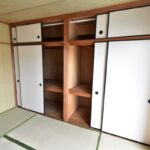 バルコニー側６畳和室・押入れ