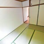 美しく改装された北側６畳和室・収納
