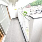 明るい陽光注ぐ南面バルコニー♪