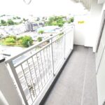 明るい陽光注ぐ南面バルコニー♪