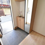 玄関・家屋内使用中のため掲載画像は一部画像編集を行っています。